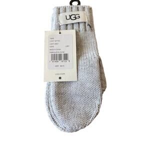 Ugg Knit Mittens 4-6 years Light Grey
Brand new with tags